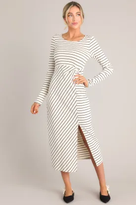 Art Of Living Ivory & Black Long Sleeve Midi Dress