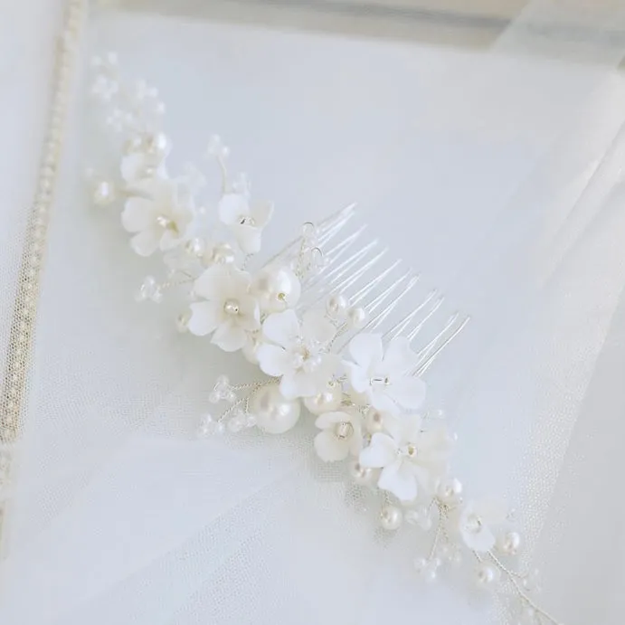 C220 white blossom hair comb for wedding