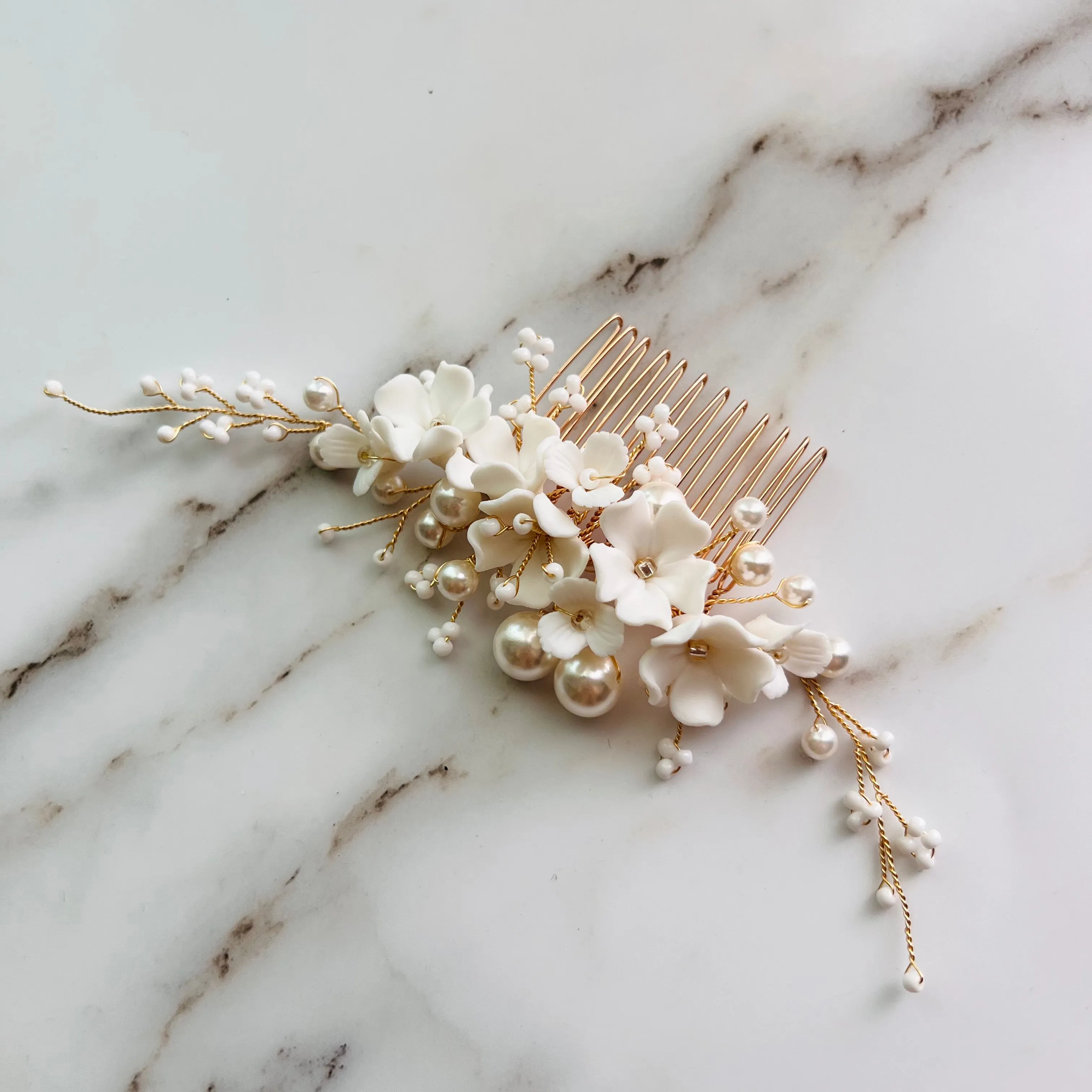 C220 white blossom hair comb for wedding