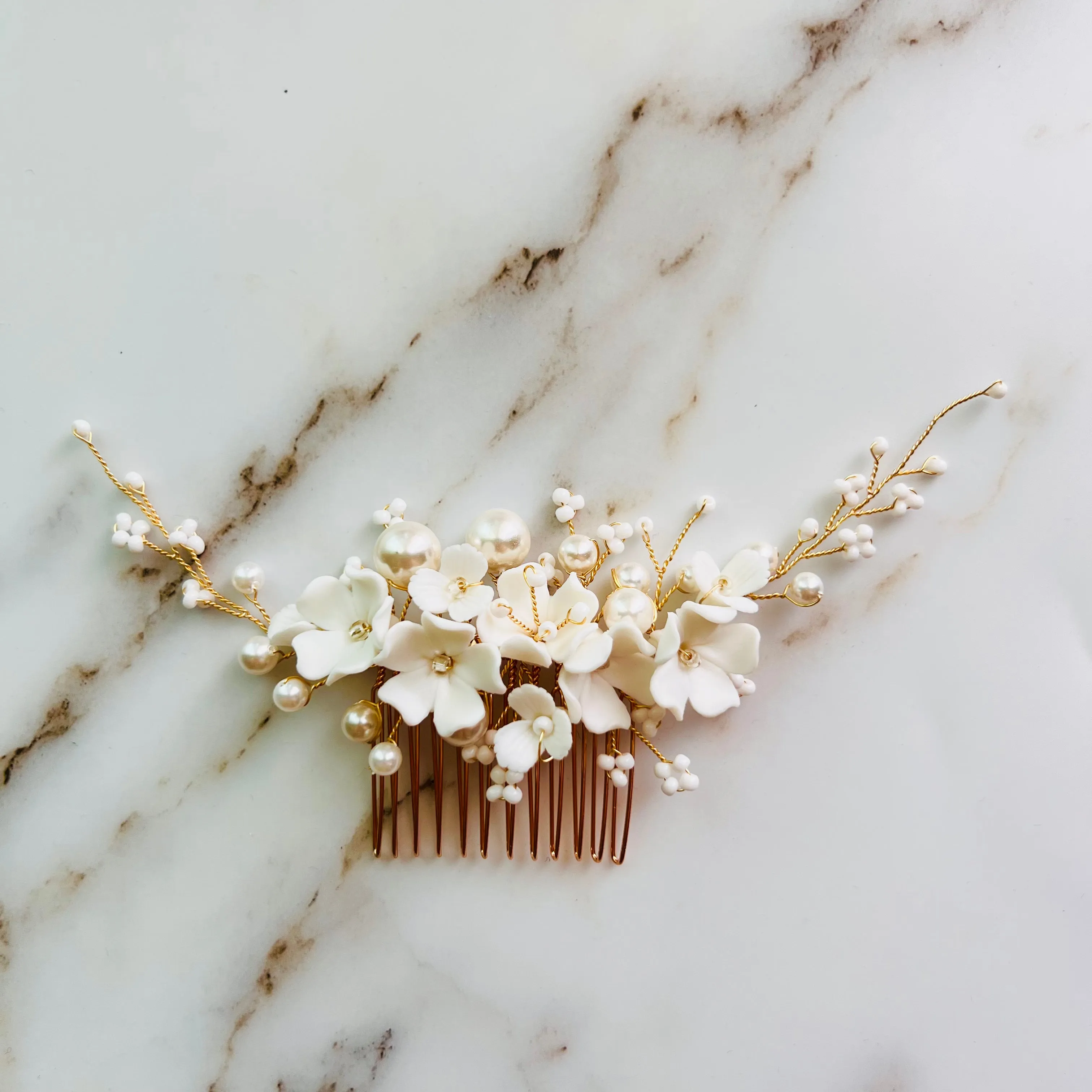 C220 white blossom hair comb for wedding