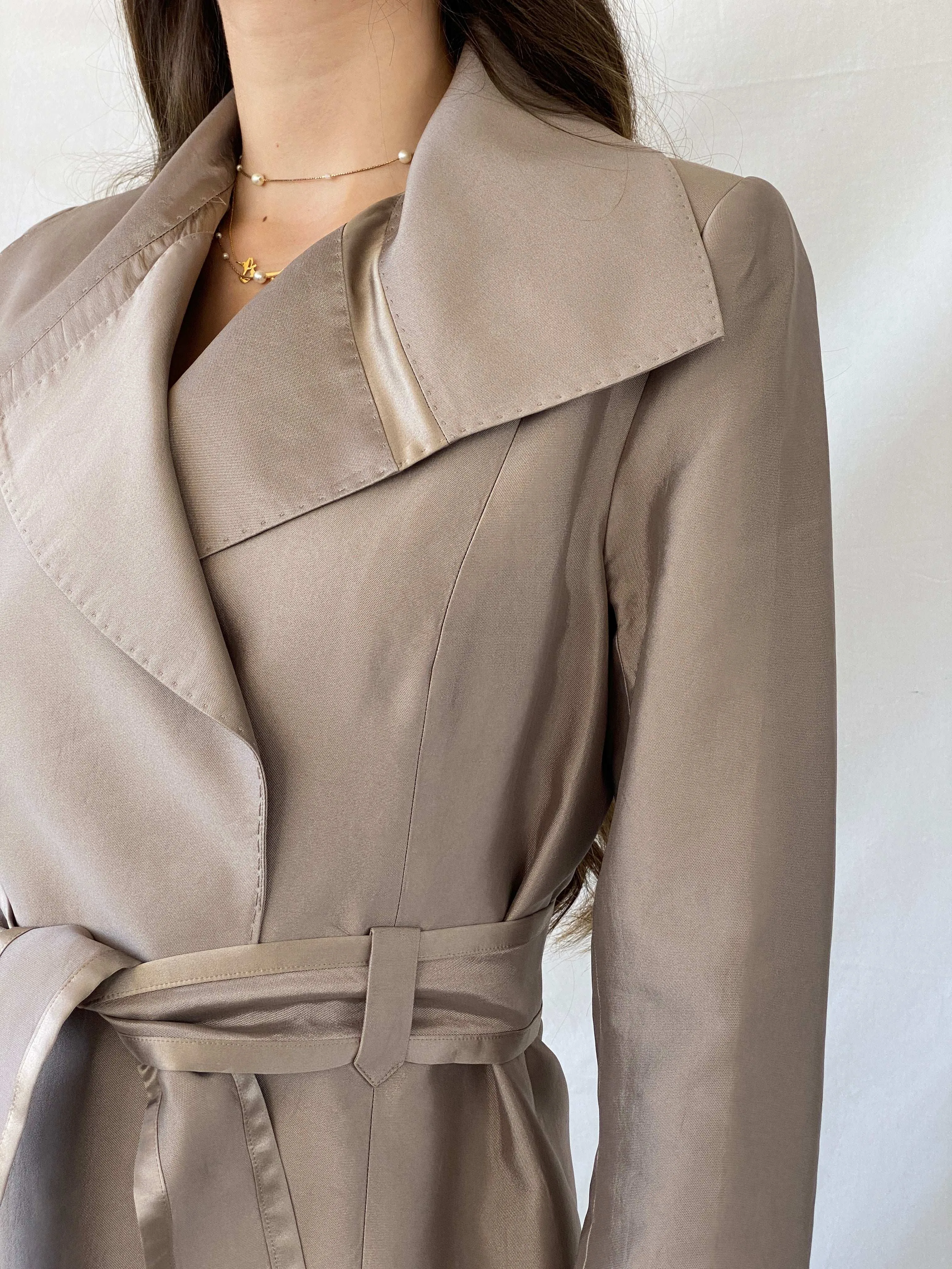 Elegant Amanda Wakeley Silk Trench Coat - M