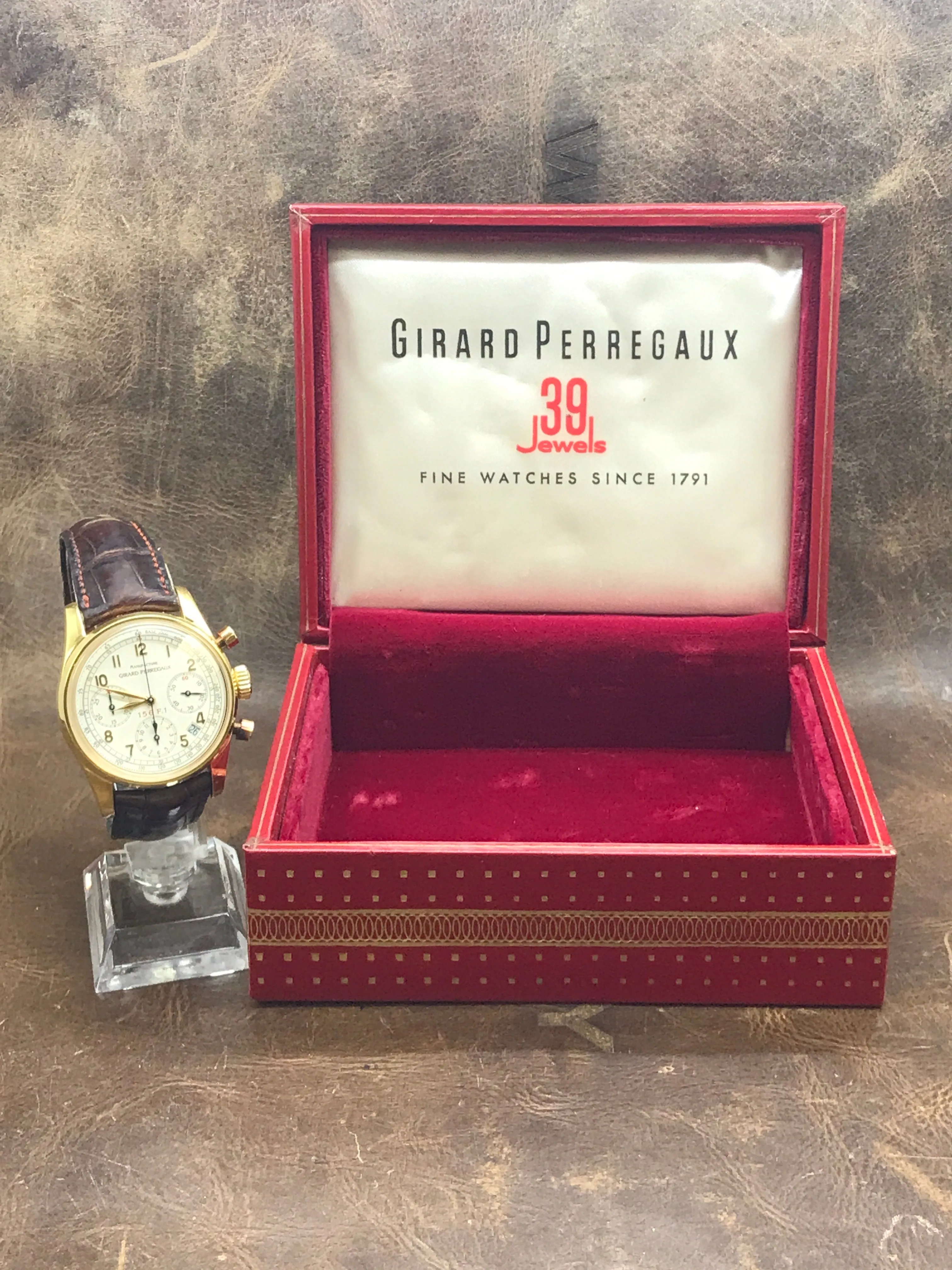 Girard Perregaux Ferrari 156 F.1 L.E 50pcs Chronograph 4945 Ivory Dial Automatic Men's Watch