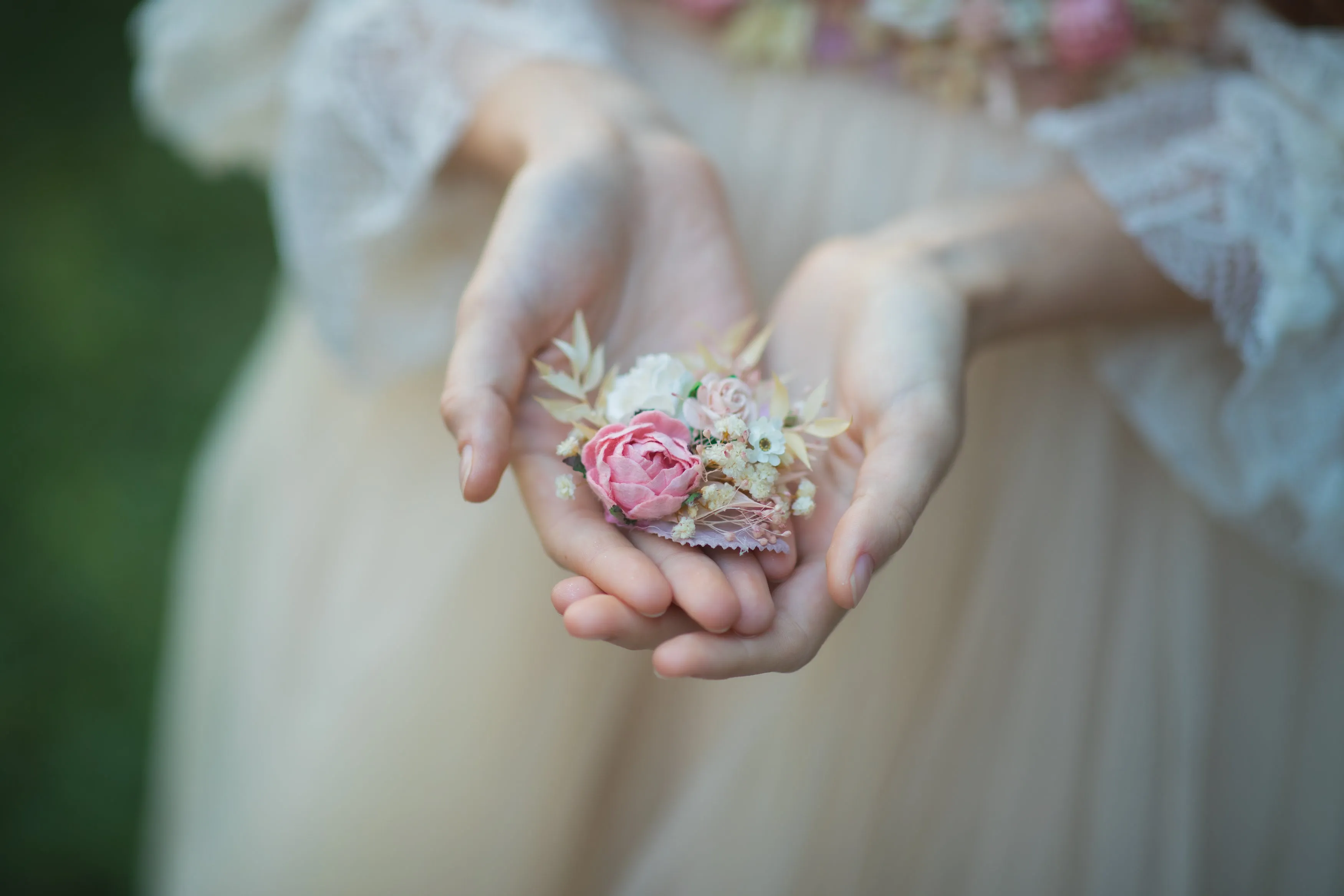 Romantic flower brooch Blush and ivory brooch Wedding accessories Cream flower brooch for mother Bridal jewellery Handmade jewellery